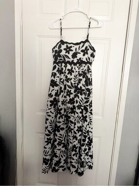 Blu Pepper Black and White Floral Midi Dress